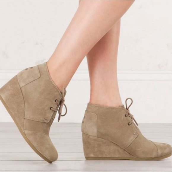 TOMS Taupe Suede Desert Wedge Booties, Sz 7.5 - Picture 2 of 11